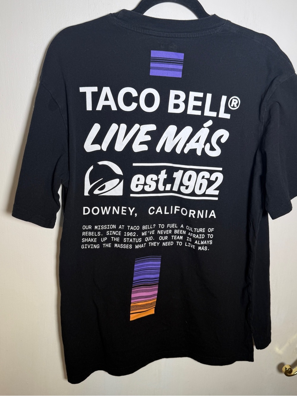 Taco Bell Unisex Medium Live Más Black Graphic Tee Downey, California